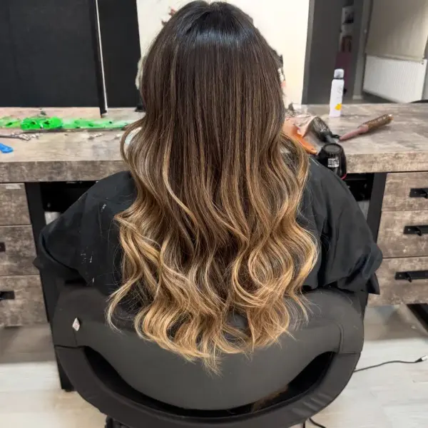 Giresun doğal sombre saç modeli - ışıltılı sombre